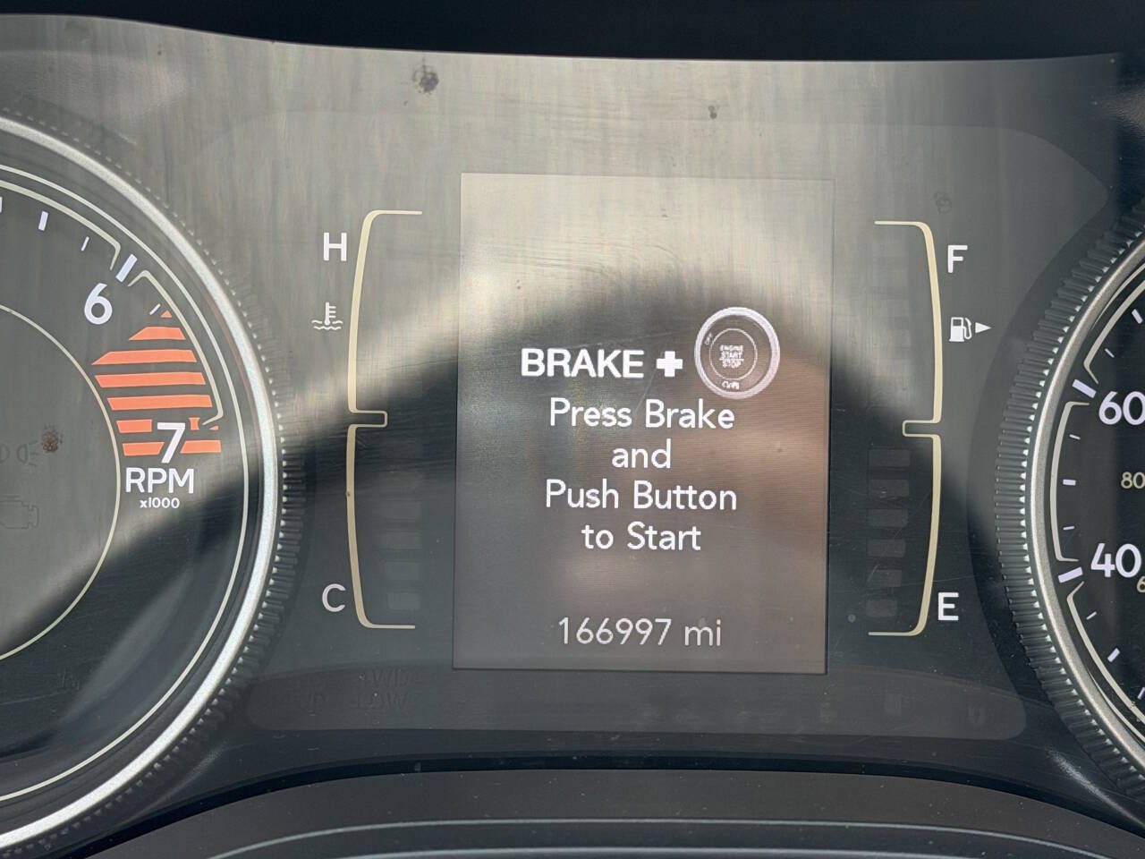 Used 2019 Jeep Cherokee Latitude Plus AWD/4WD image 22