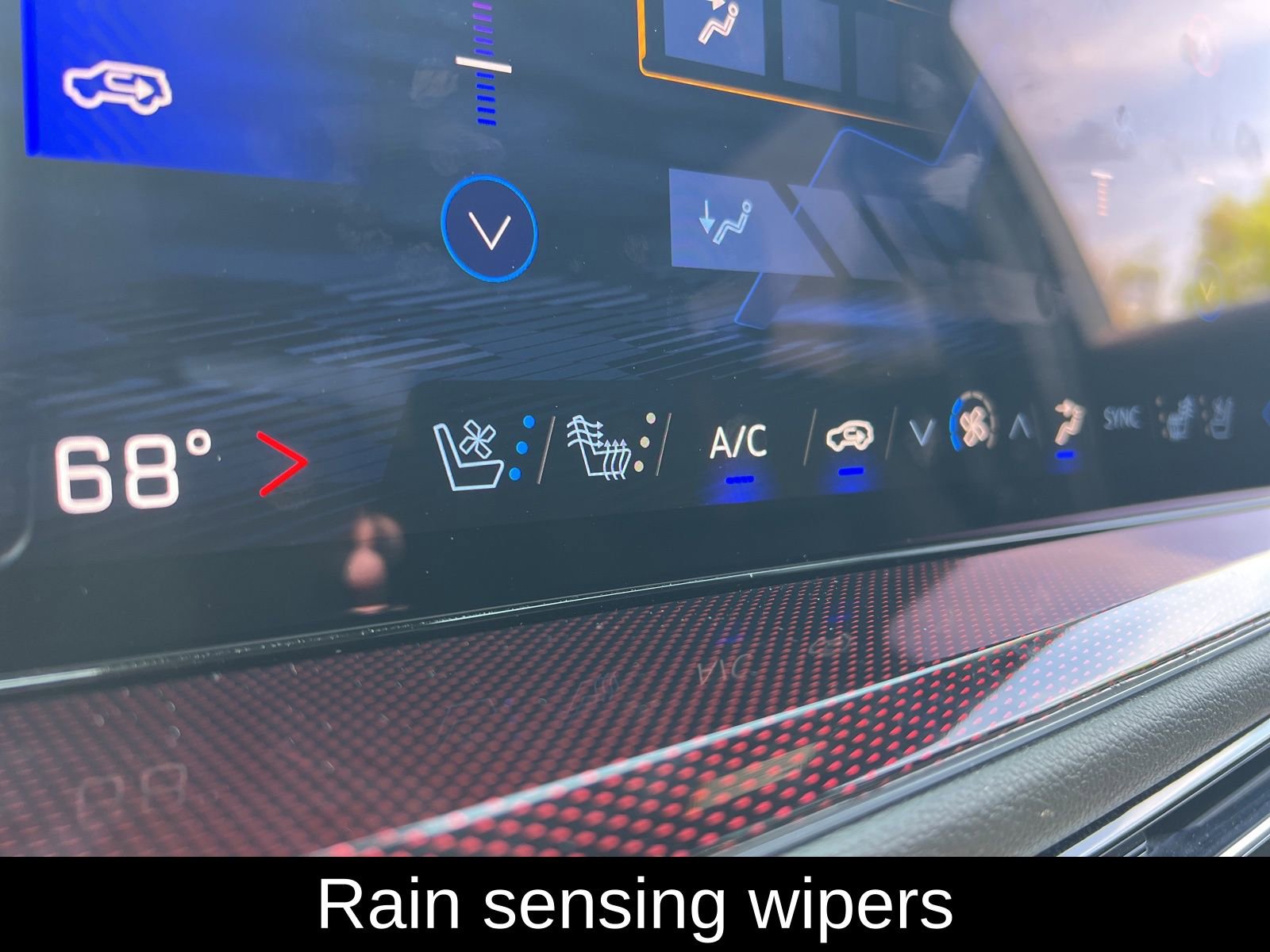 Used 2024 Chevrolet Traverse RS image 20