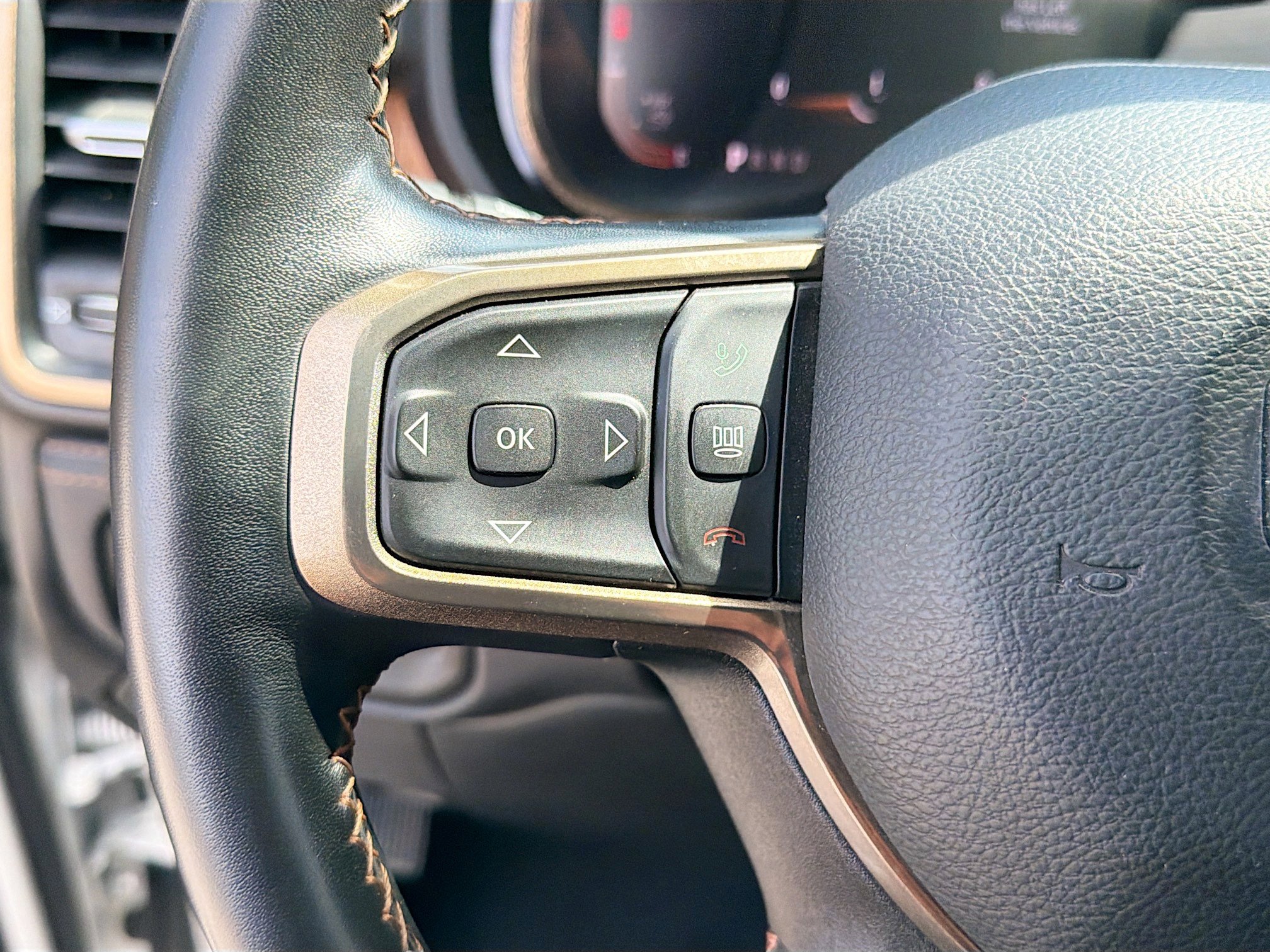 Used 2023 RAM 2500 Limited image 36