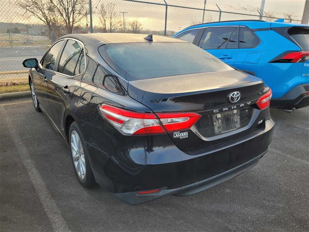 Used 2020 Toyota Camry LE image 6