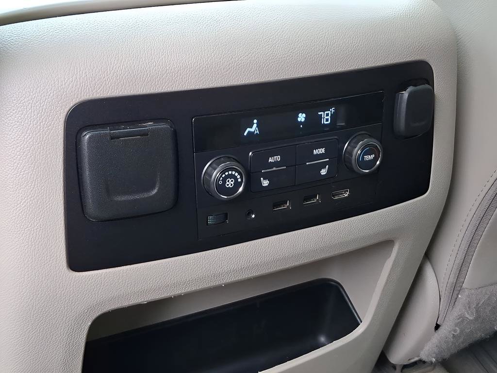 Used 2020 GMC Yukon XL Denali w/ Open Road Package image 11