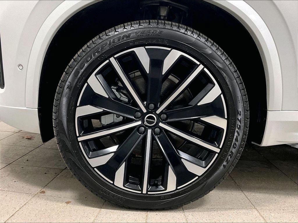 Used 2026 Volvo XC90 B6 Ultra w/ Protection Package Premier AWD/4WD image 7