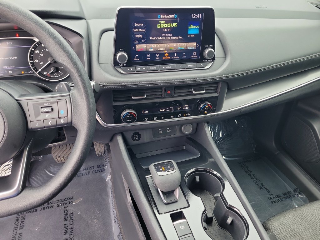 Used 2024 Nissan Rogue SV FWD image 22