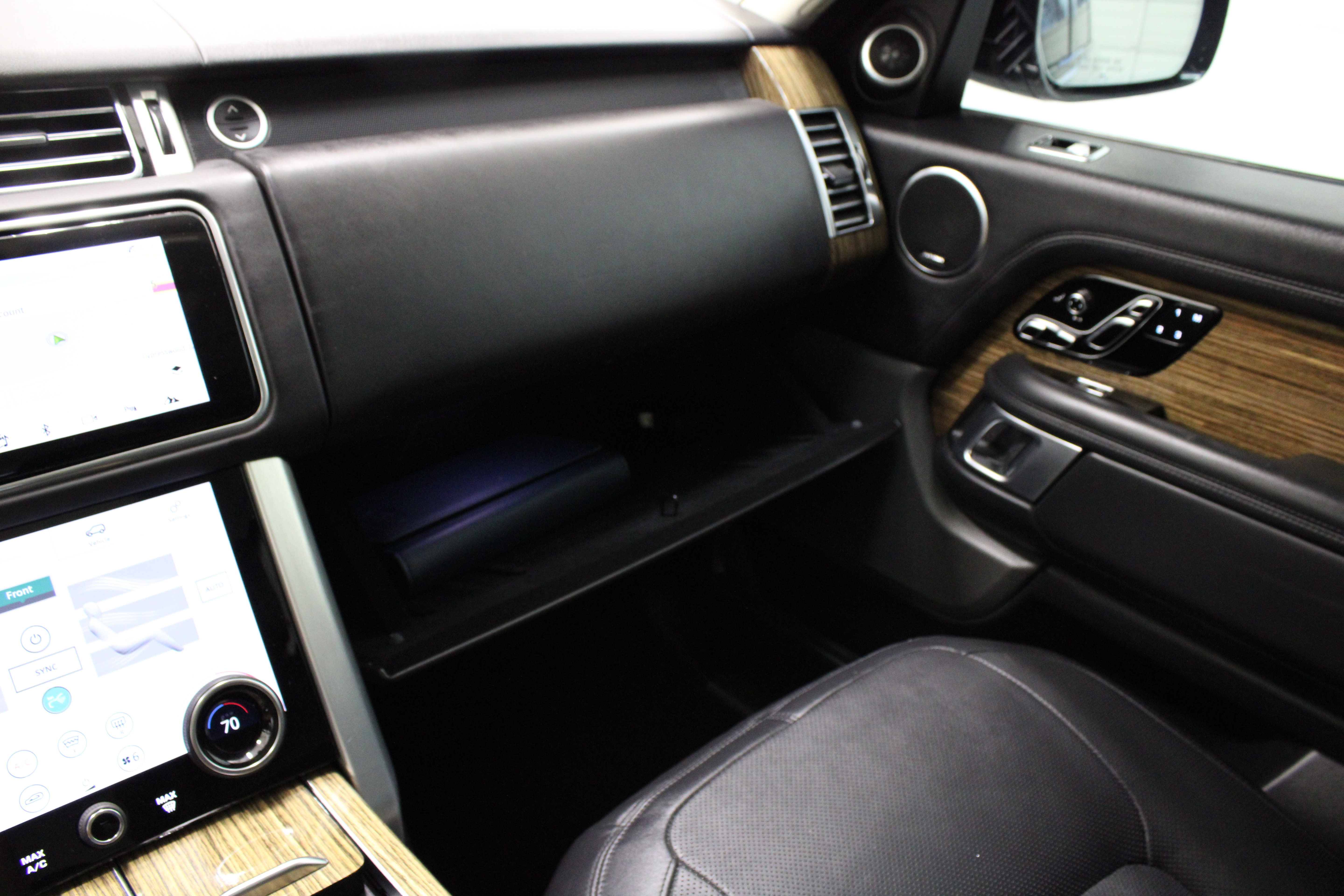 Used 2019 Land Rover Range Rover HSE AWD/4WD image 23