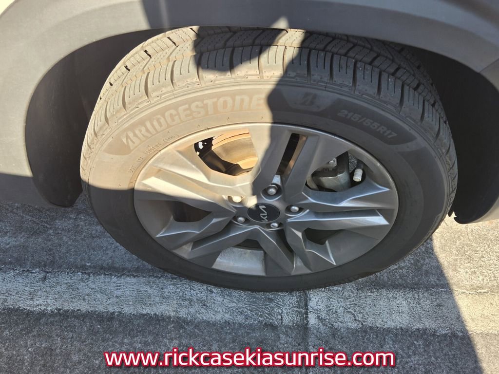 Used 2023 Kia Seltos S image 9