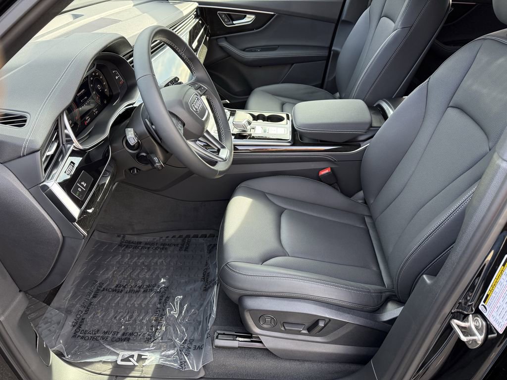 Used 2025 Audi Q7 3.0T Premium Plus AWD/4WD image 9