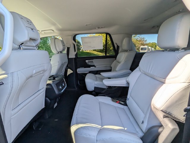New 2027 Ford Expedition Max Platinum AWD/4WD image 33