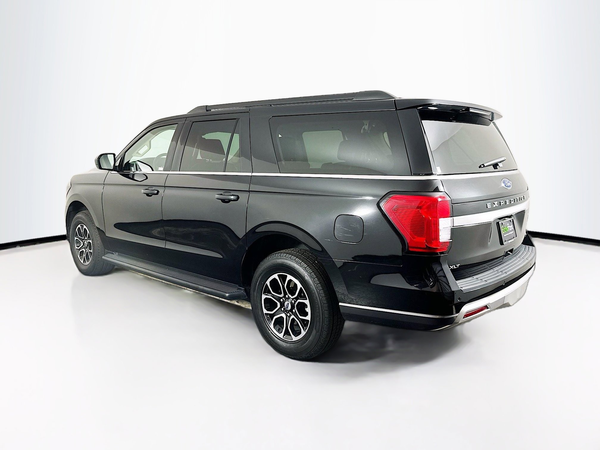 Used 2024 Ford Expedition Max XLT image 5