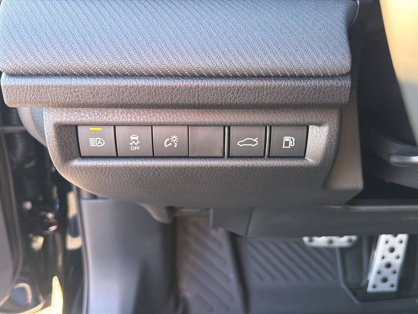 New 2026 Toyota Camry SE FWD image 19
