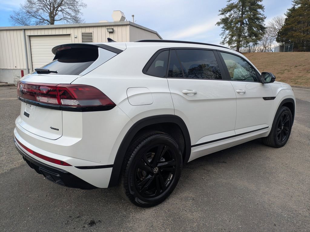 New 2026 Volkswagen Atlas Cross Sport SEL R-Line image 4