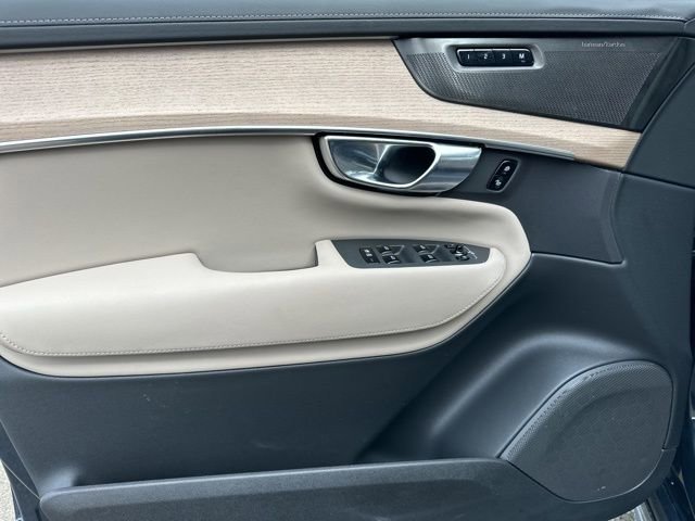 New 2026 Volvo XC90 B6 Plus w/ Protection Package Premier image 12