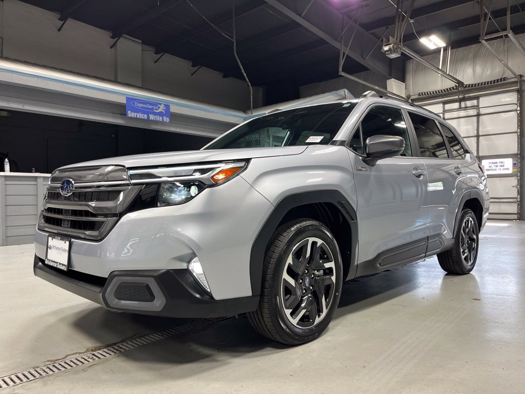 Used 2026 Subaru Forester Limited AWD/4WD image 3
