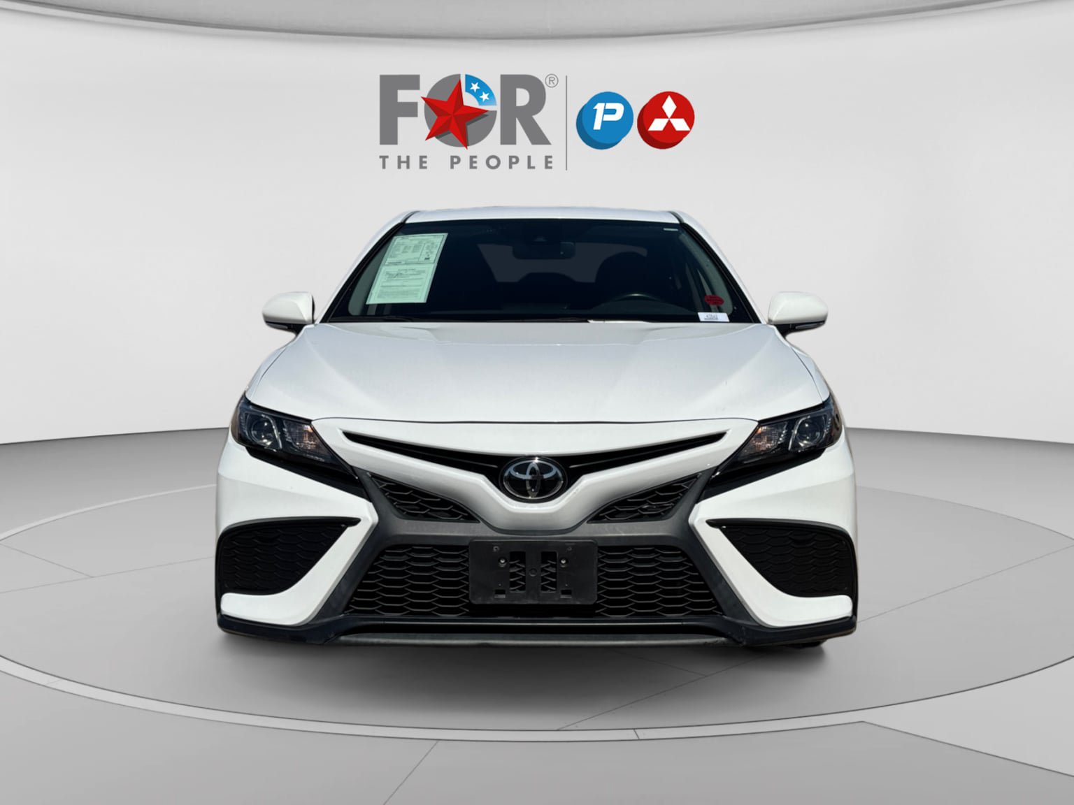 Used 2024 Toyota Camry SE w/ Convenience Package FWD image 8