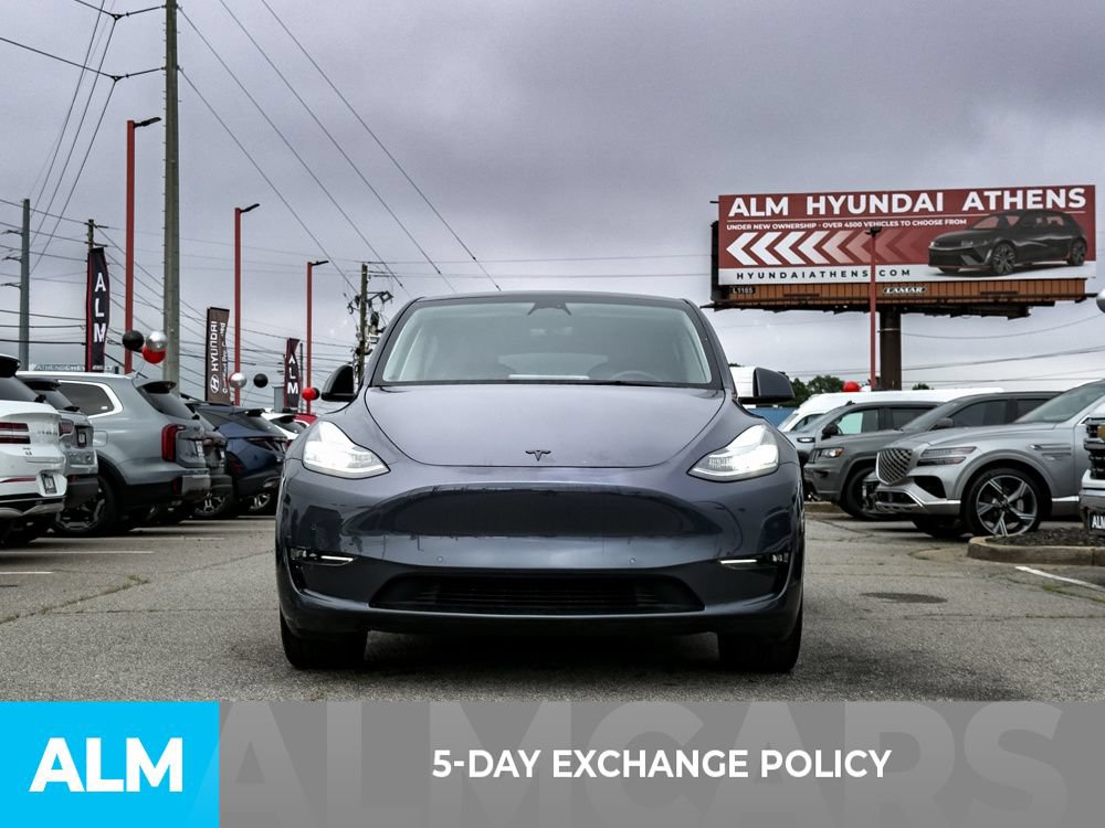 Used 2023 Tesla Model Y AWD image 3