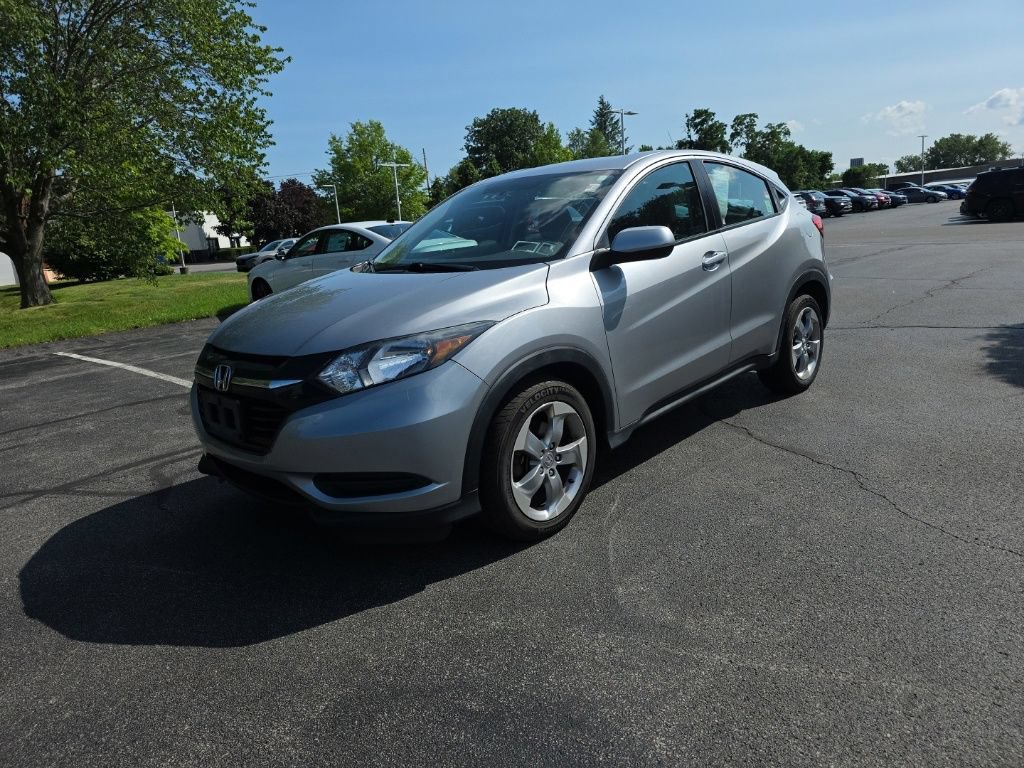 Used 2017 Honda HR-V LX image 3