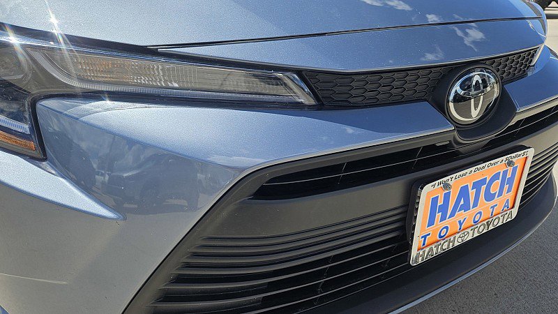Used 2025 Toyota Corolla LE FWD image 3