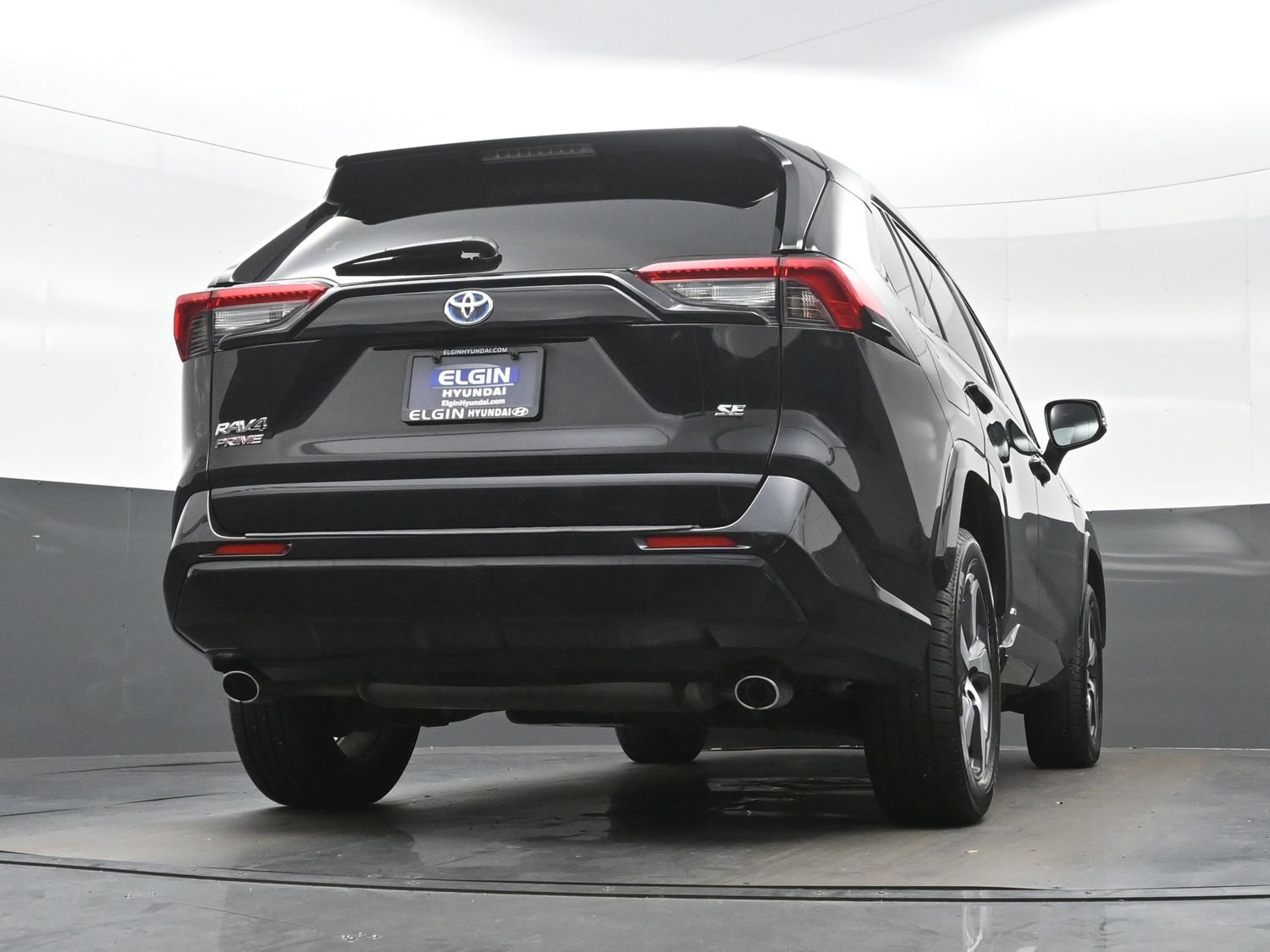 Used 2021 Toyota RAV4 SE w/ Weather & Moonroof Package AWD/4WD image 31