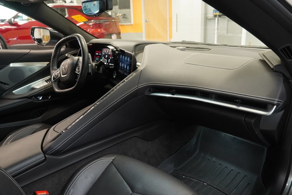 Used 2022 Chevrolet Corvette Stingray Preferred Cpe w/ Battery Protection Package RWD image 30