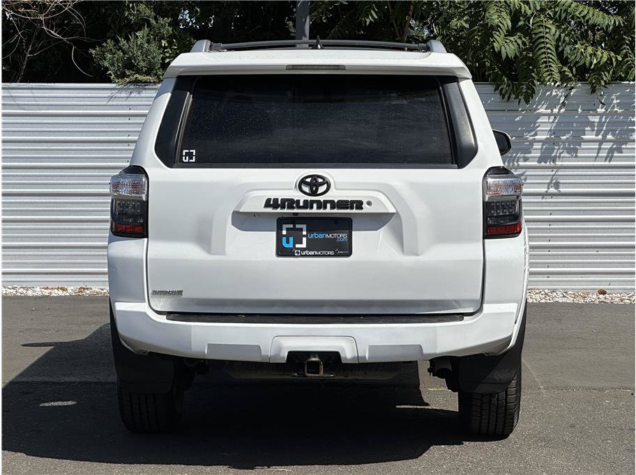 Used 2017 Toyota 4Runner SR5 AWD/4WD image 11