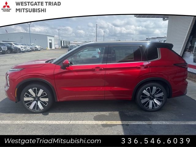 New 2025 Mitsubishi Outlander SEL image 7