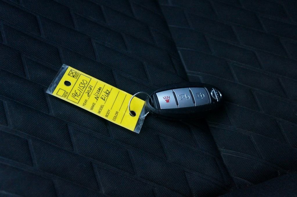 Used 2021 Nissan Kicks S FWD image 2