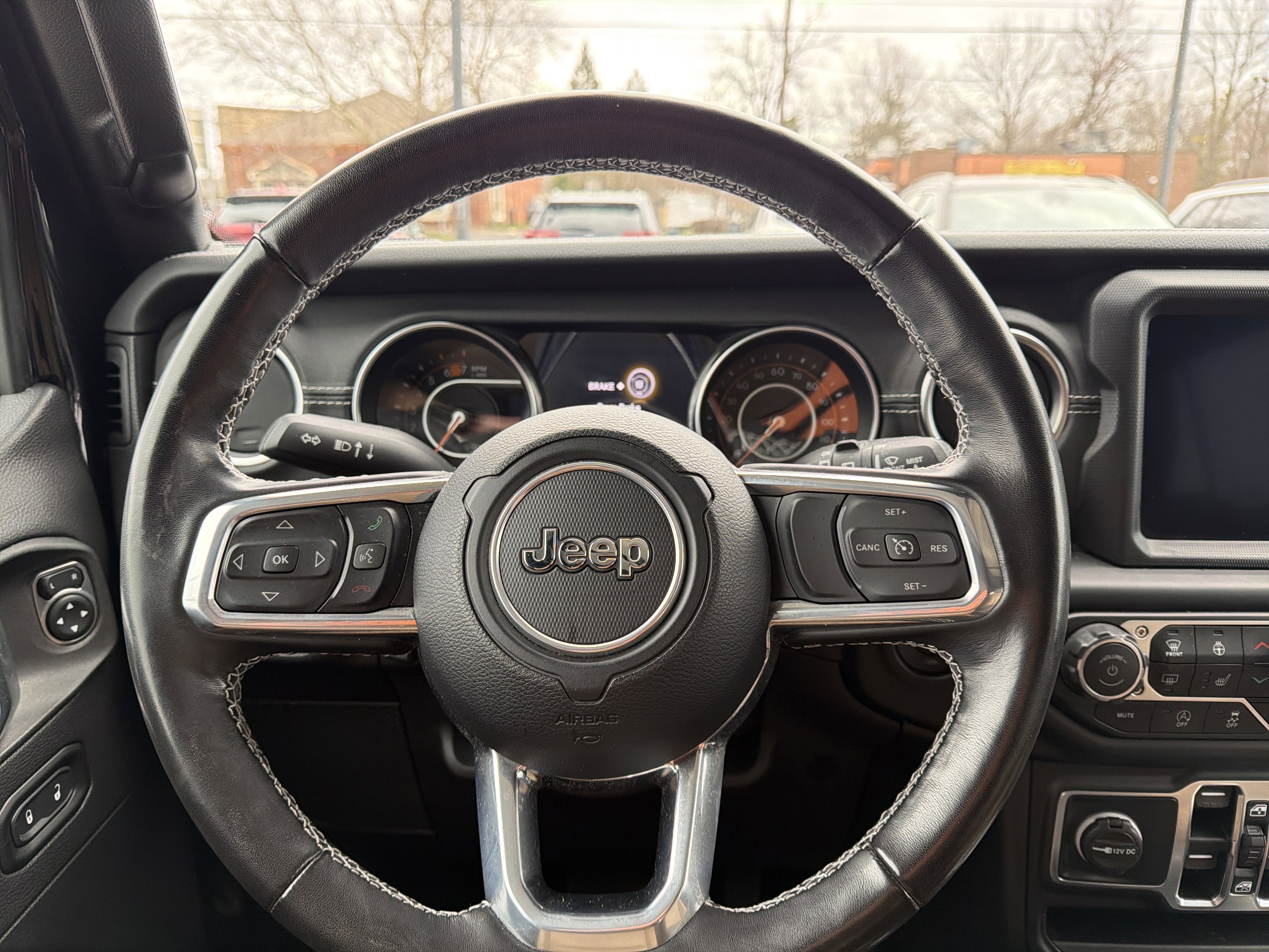 Used 2022 Jeep Wrangler Unlimited Sahara w/ Cold Weather Group AWD/4WD image 14