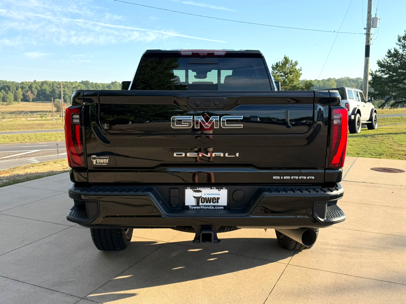 Used 2026 GMC Sierra 2500 Denali Ultimate AWD/4WD image 5