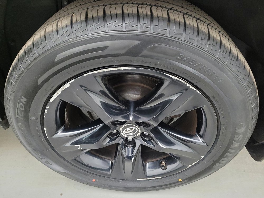 Used 2018 Toyota Highlander Limited Platinum w/ Carpet Mat Package (TMS) image 31