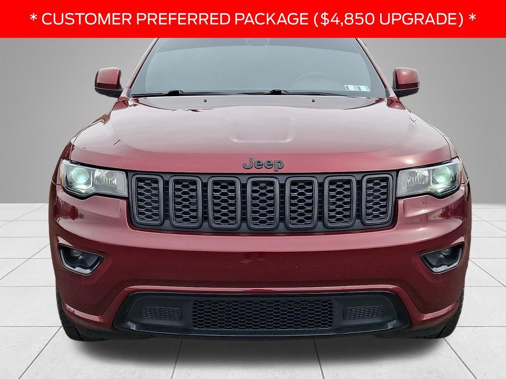 Used 2021 Jeep Grand Cherokee Laredo X image 2