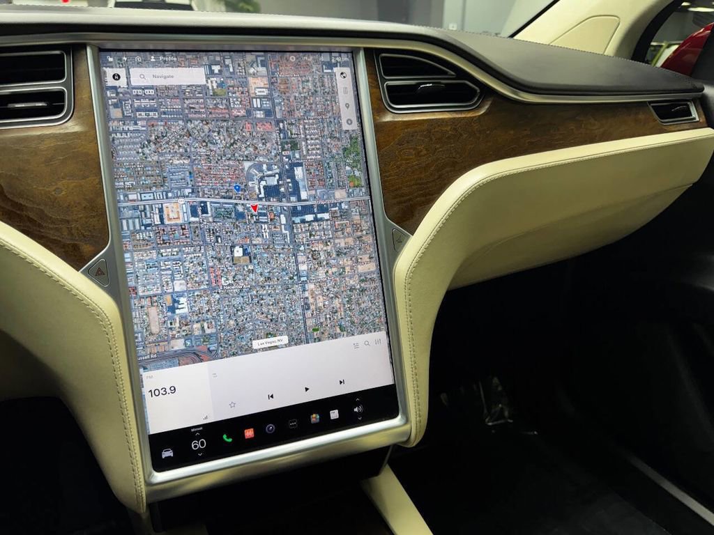 Used 2017 Tesla Model X 75D image 25