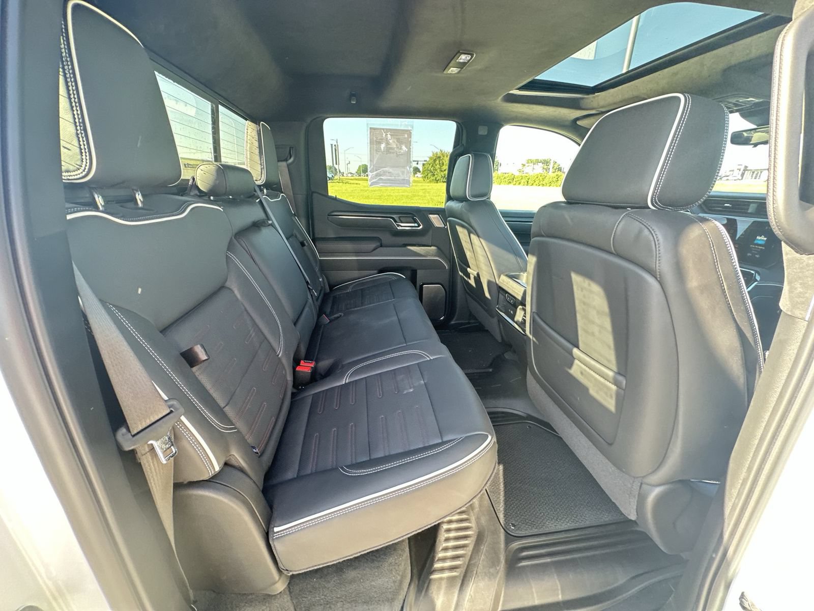 Used 2024 GMC Sierra 1500 AT4X AWD/4WD image 27