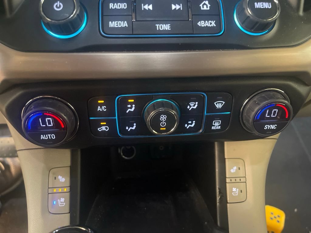Used 2019 GMC Acadia Denali w/ Technology Package FWD image 13