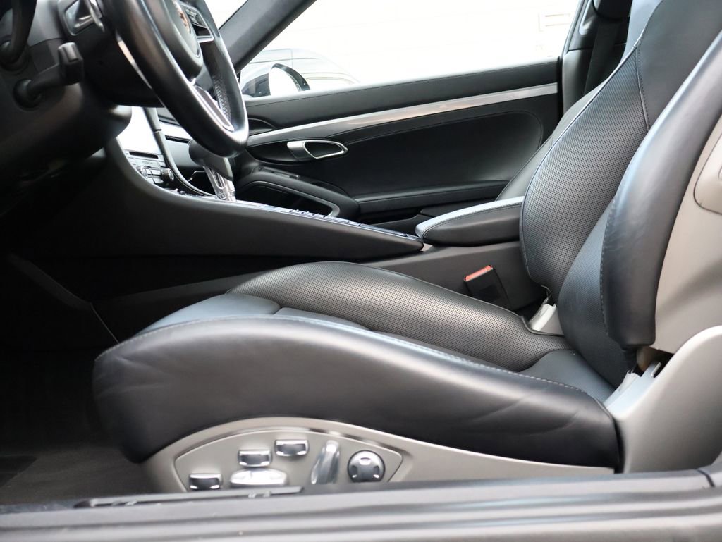 Used 2017 Porsche 911 Carrera 4S image 34