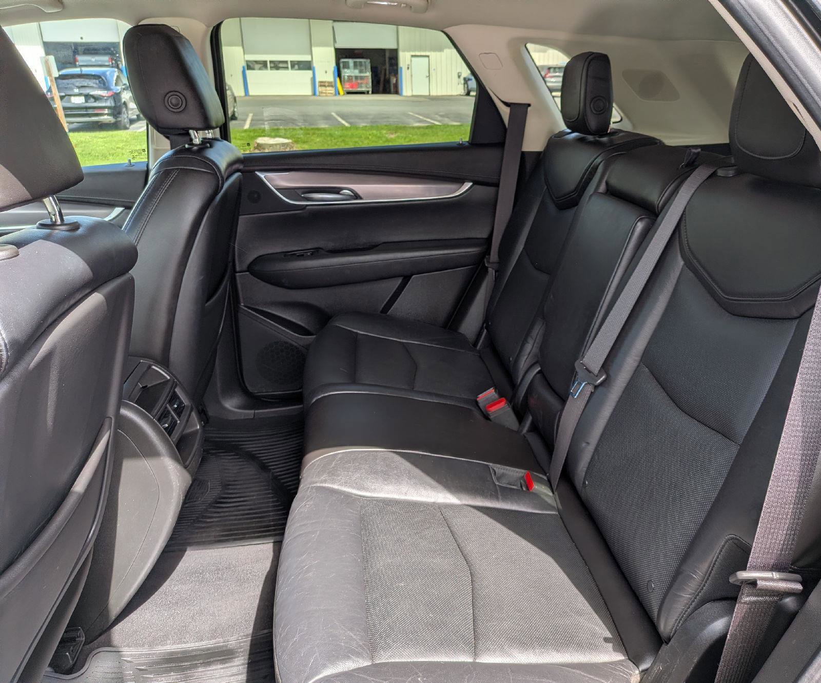 Used 2017 Cadillac XT5 Luxury w/ Driver Awareness Package AWD/4WD image 22