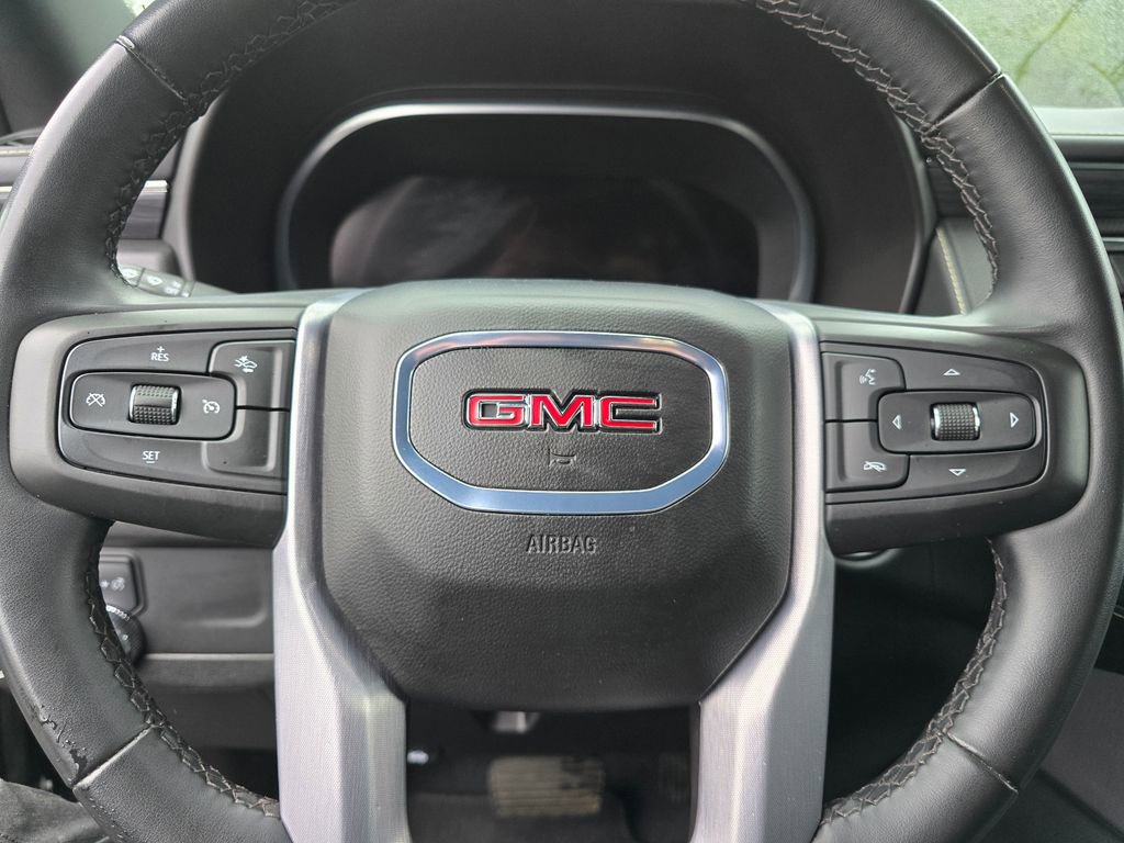 Used 2024 GMC Yukon SLT image 26