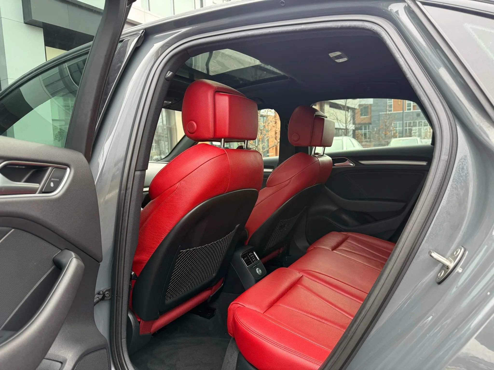 Used 2019 Audi S3 Premium Plus image 31