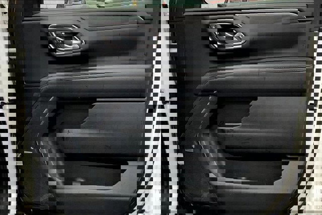 Used 2022 GMC Yukon AT4 image 24