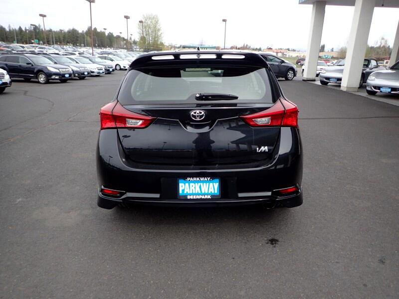 Used 2018 Toyota Corolla iM image 4