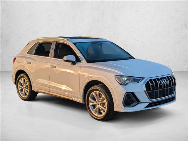 Certified 2025 Audi Q3 2.0T Premium w/ Convenience Package image 5