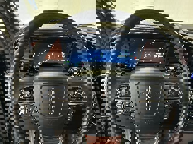 Used 2023 Lincoln Navigator Reserve image 11