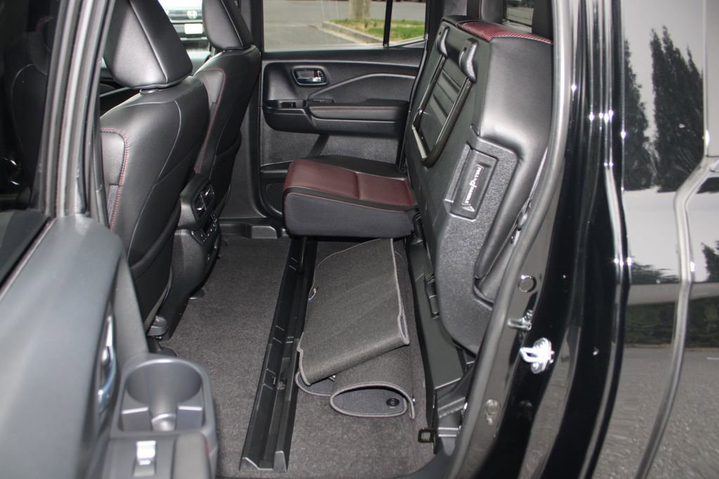 Used 2024 Honda Ridgeline Black Edition image 16