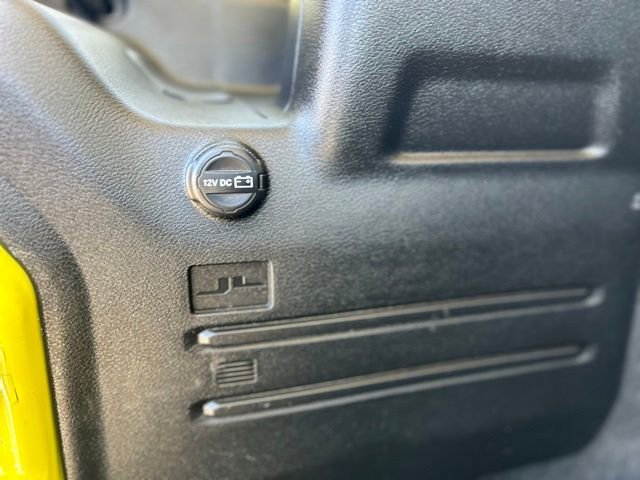 Used 2022 Jeep Wrangler Unlimited Sahara w/ LED Lighting Group AWD/4WD image 33