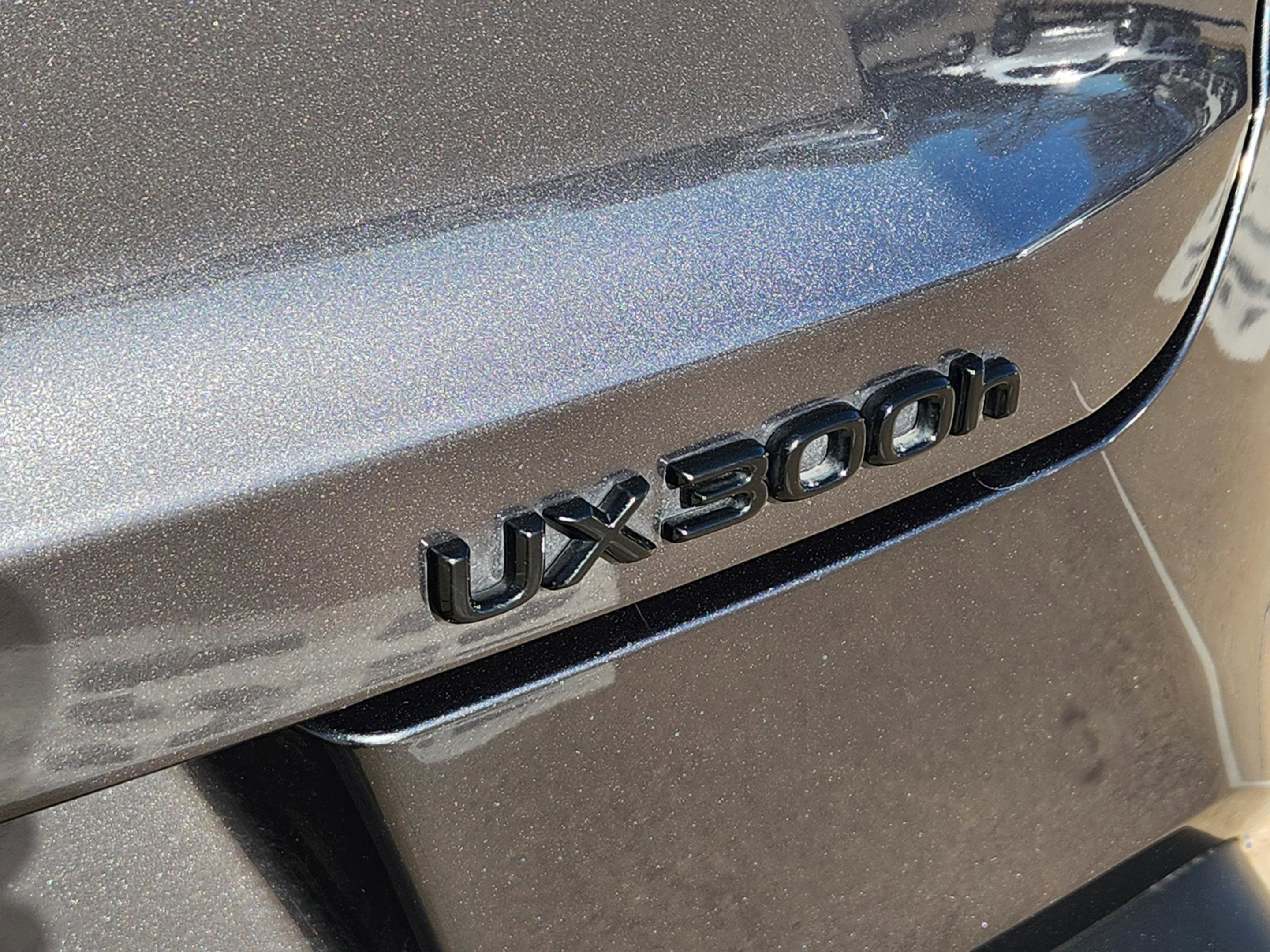 Certified 2025 Lexus UX 300h FWD image 42