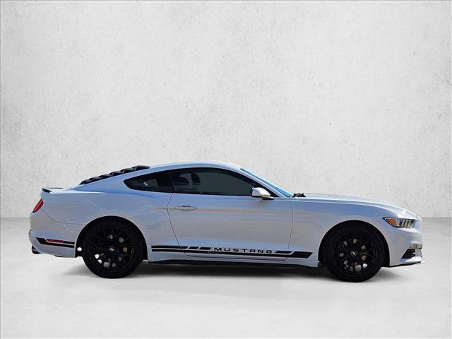 Used 2015 Ford Mustang Coupe RWD image 4