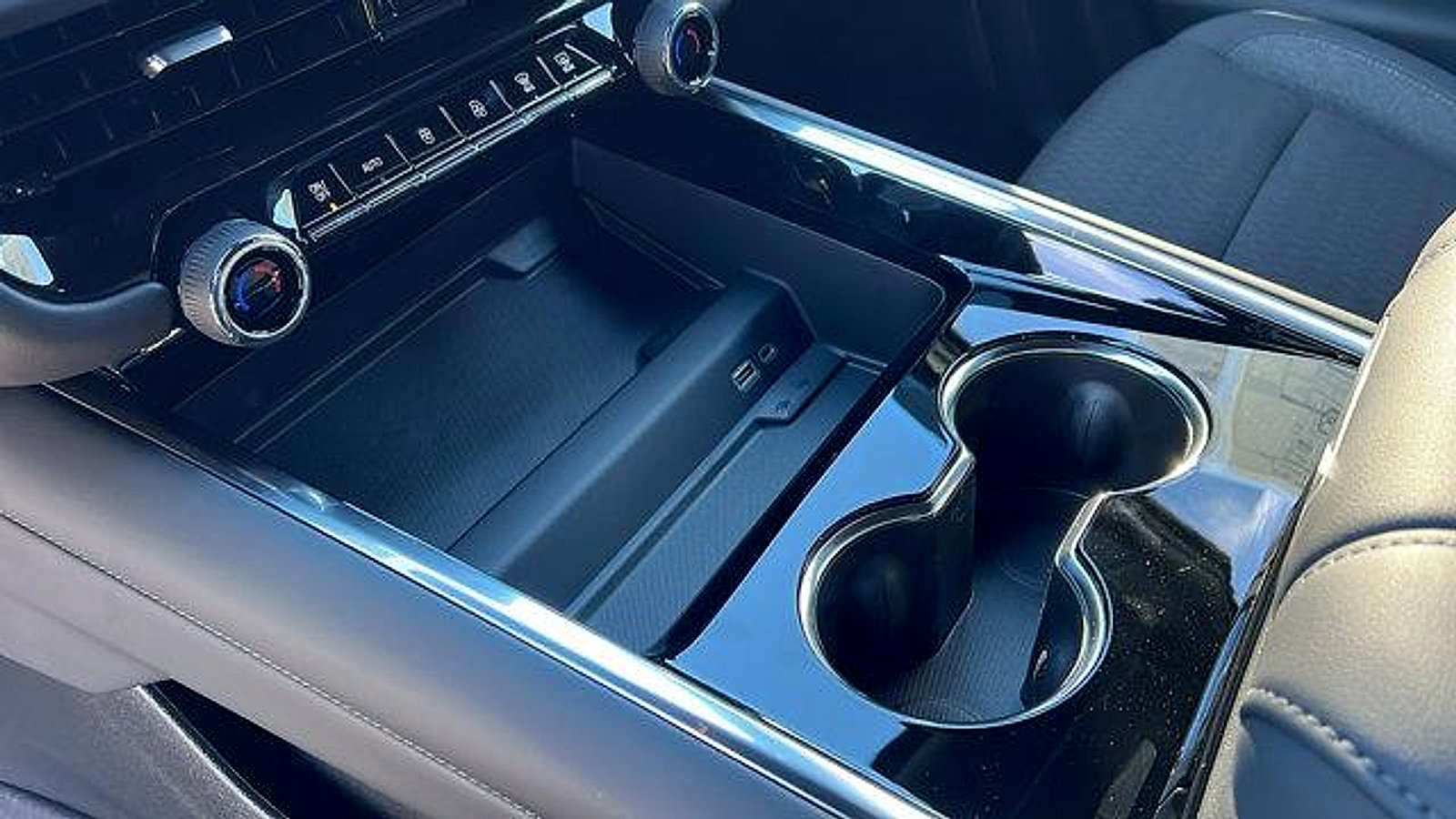 New 2026 Chevrolet Tahoe LS w/ LPO, Get Active Package image 21