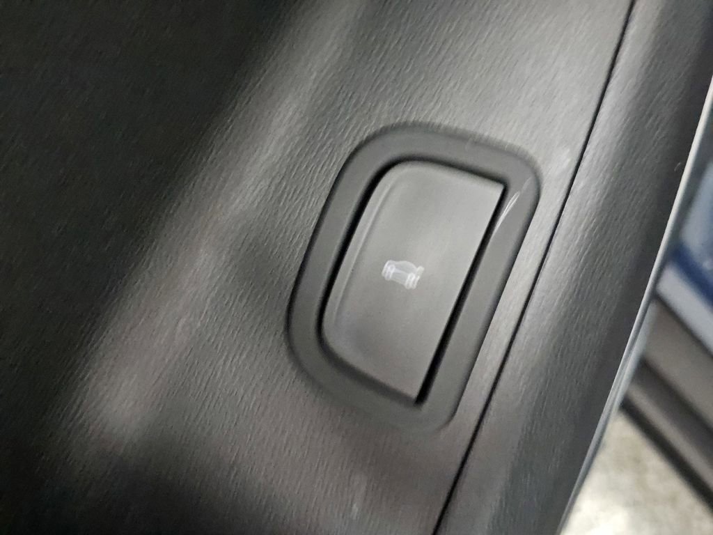 Used 2025 Buick Enclave Preferred image 28