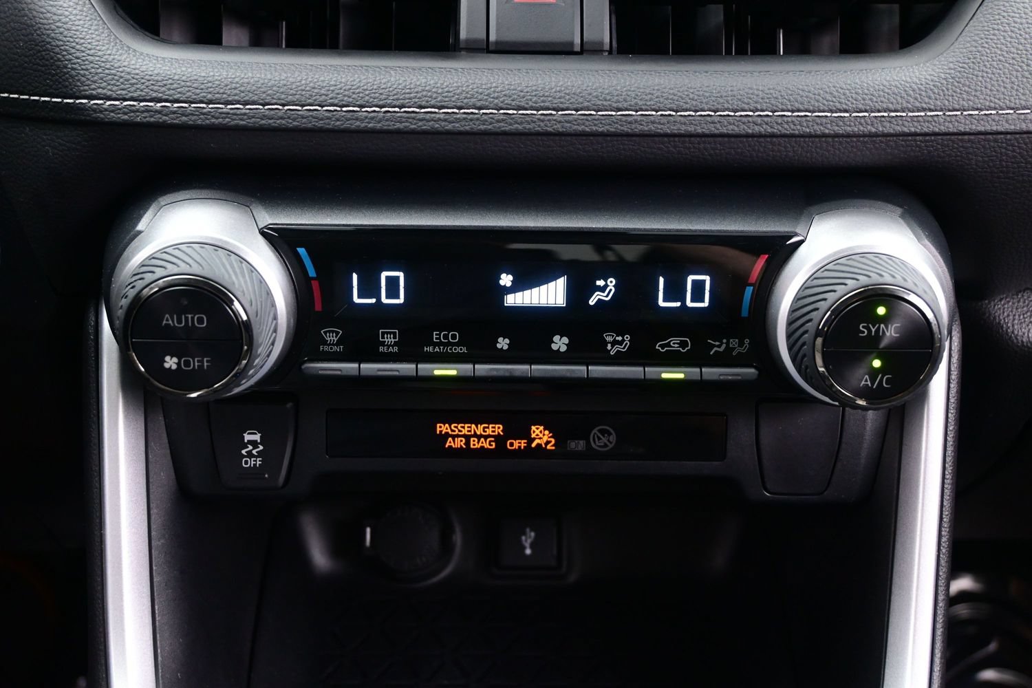 Used 2022 Toyota RAV4 XLE w/ Convenience Package AWD/4WD image 21