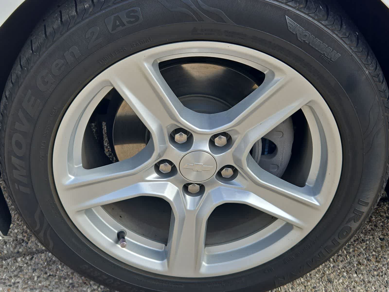 Used 2023 Chevrolet Camaro LT RWD image 15