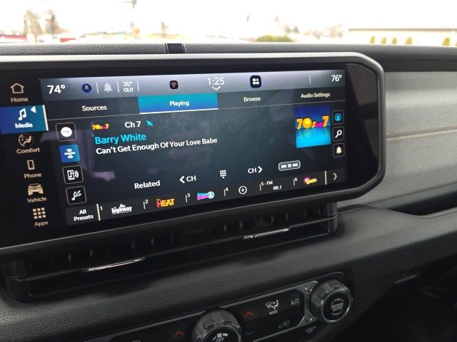 Used 2024 Jeep Gladiator Sport image 23