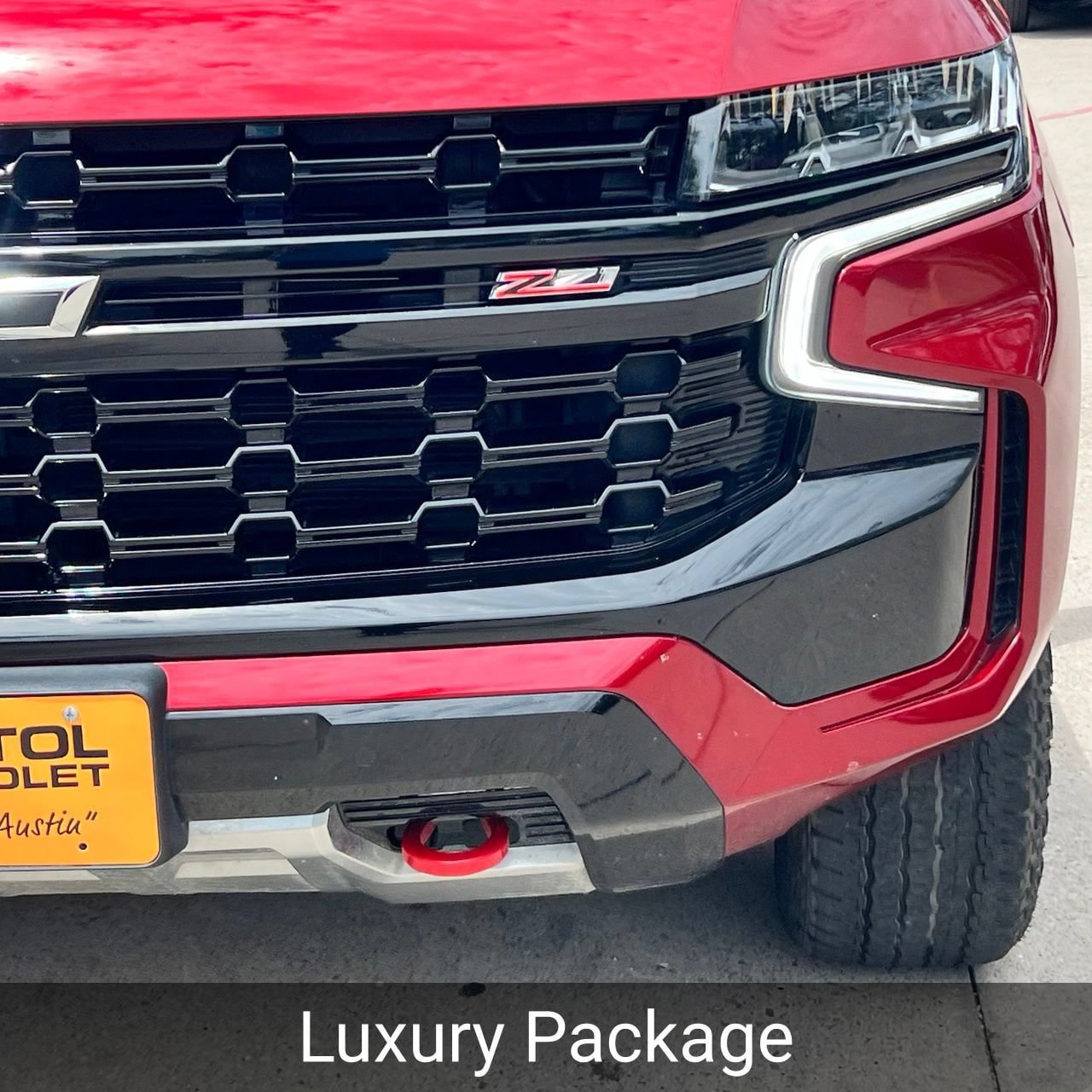 Certified 2024 Chevrolet Tahoe Z71 w/ Luxury Package AWD/4WD image 7